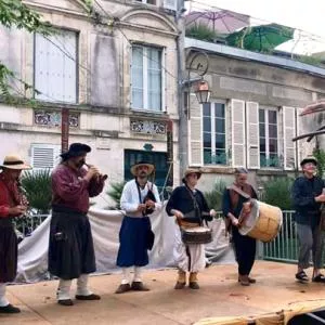Photo 5 de l'annonce La Banda Tchok - Troupe festive bretonne