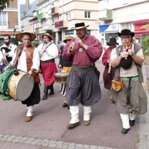 Photo 3 de l'annonce La Banda Tchok - Troupe festive bretonne